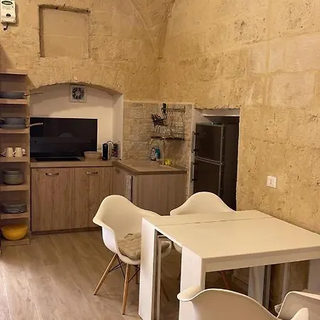 Trullo Nicola Apartment *